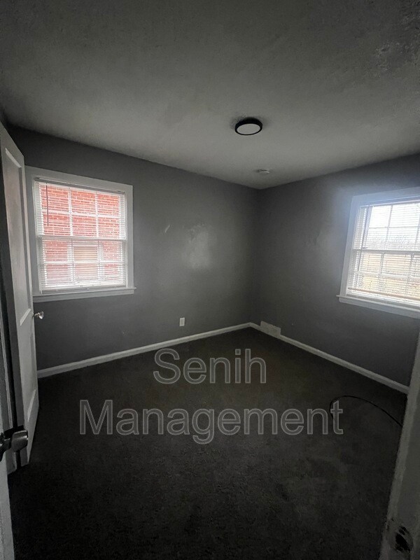 Photo - 18260 Avon Ave