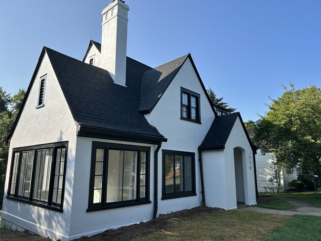 Photo - 716 Riverside Dr