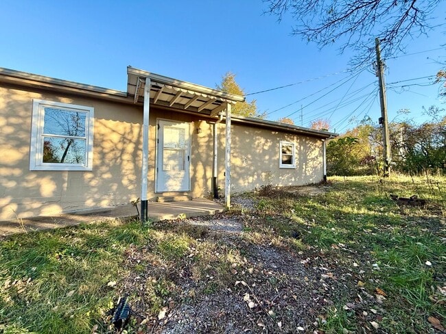 Building Photo - Affordable 1 bedroom in peaceful country setting