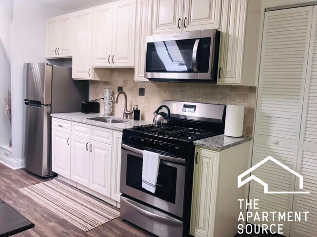 Photo - 2824 N Ridgeway Ave Unit 3