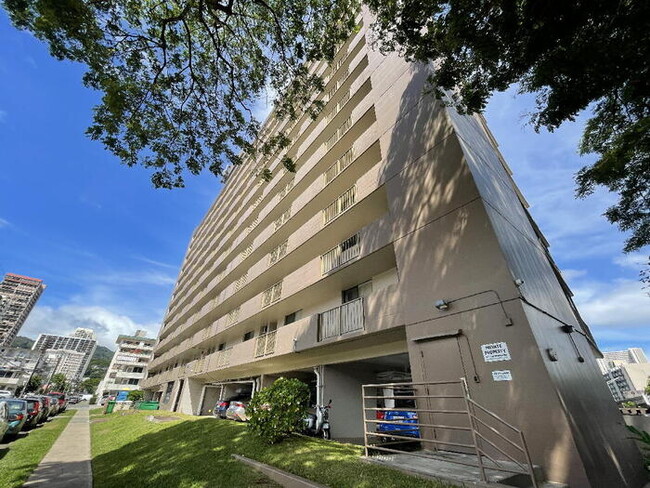 LUNA-LIHO TOWERS 1/1/1 sec, A/C, W/D, lanai - LUNA-LIHO TOWERS 1/1/1 sec, A/C, W/D, lanai Condo Unit 202