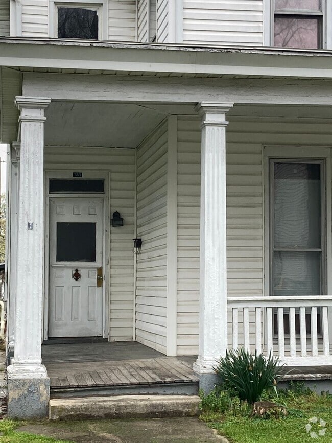 Building Photo - 343 E Burd St Unit B Rental