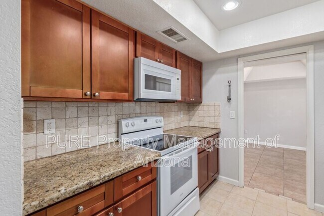 Photo - 301 E Angela Dr