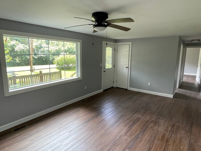 Photo - 5820 Wynn Rd