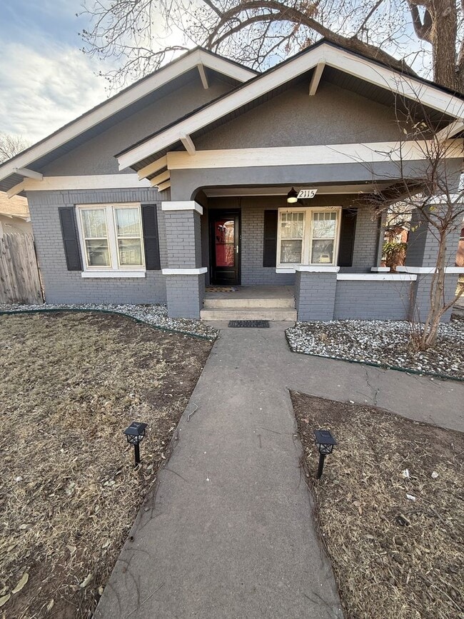 Building Photo - Available NOW!! 2/1 in South Overton