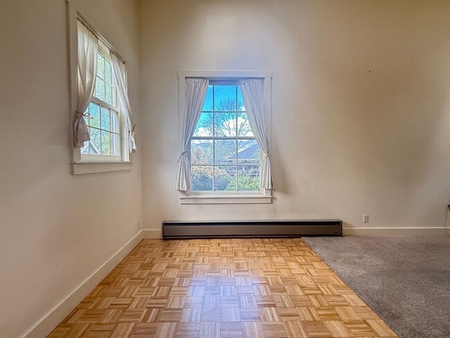 Photo - Airy two bedroom apartment in Railroad District | Available Now Unidad 123 Seventh St