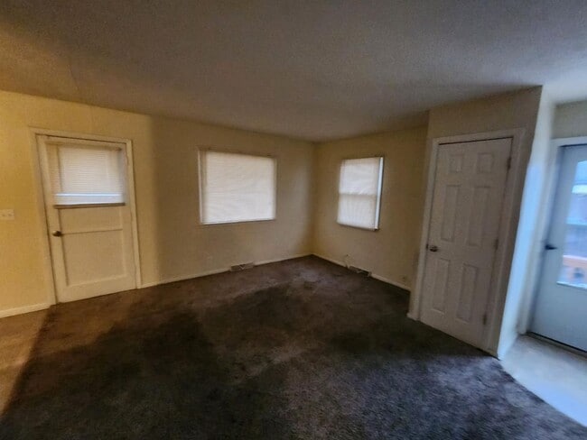 Photo - Spacious Three Bedroom