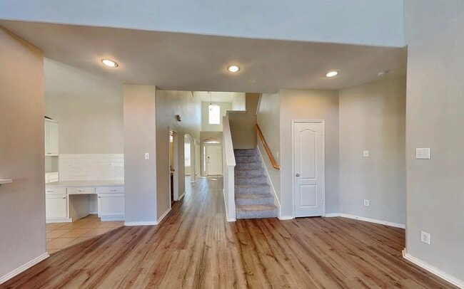 Photo - Elegant Simplicity in This Beautiful 4-Bedroom Residence