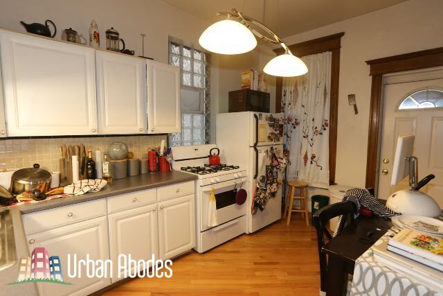 Photo - 1326 N Claremont Ave Unit 2C