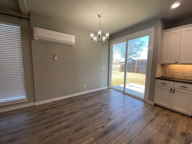 Photo - Stunning 3 bed 2.5 bath for rent in Coweta!!