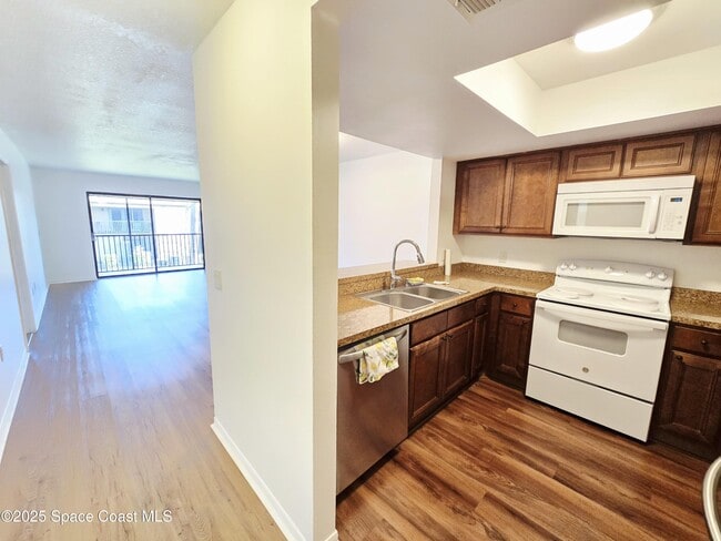 Photo - 1079 Ellen Ct Unit 1079