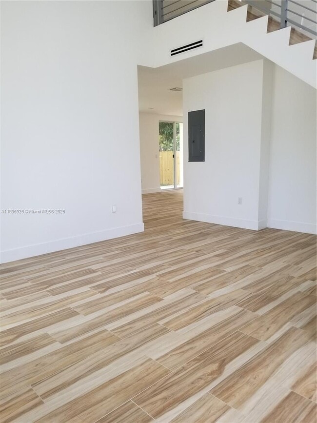 Photo - 3790 Oak Ave