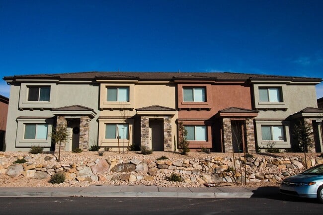 Building Photo - The Flats HOA - 69 Unit #320