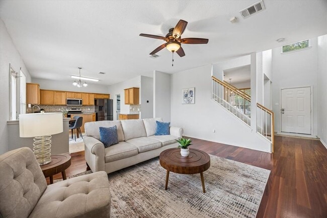 Photo - 13504 Richard Nixon St