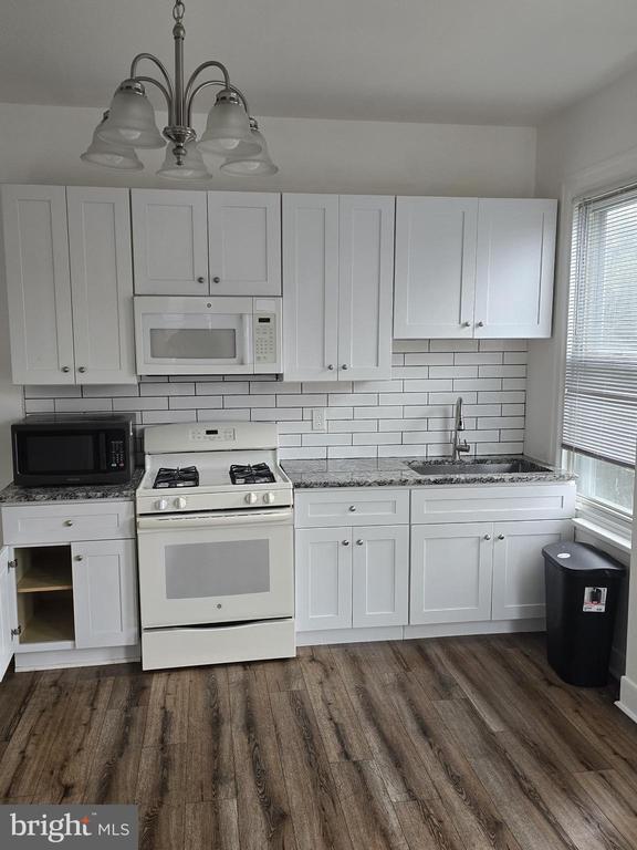 Photo - 5017 Penn St