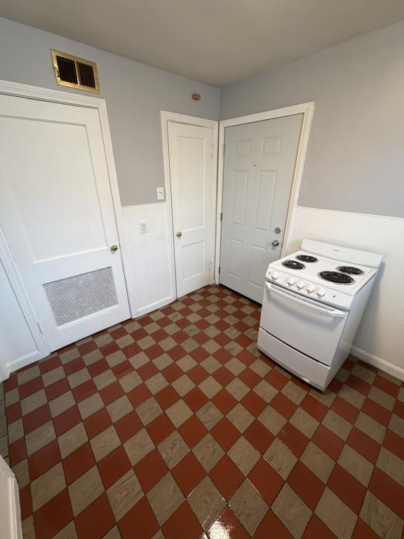 Photo - 310 Vine Ave