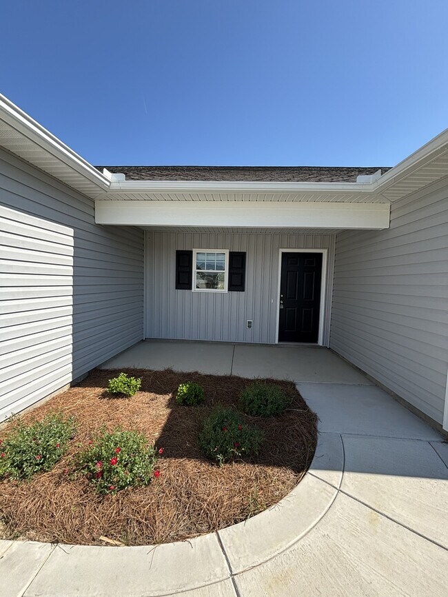 Photo - 102 Bradfield Cir