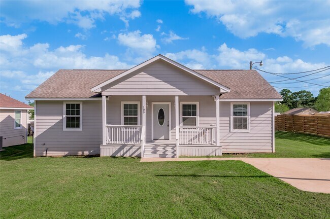 Building Photo - 100 Shorewood Dr