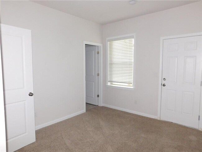 Photo - 1626 Halbrook Pl SW