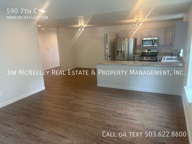 Photo - 590 7th Ct