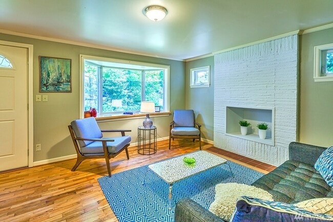 Photo - 1107 NE 155th St