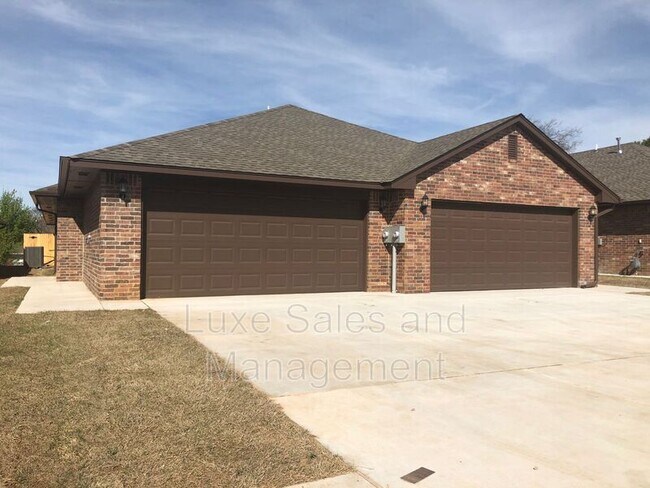 Photo - 345 Chalk Hill Ct Casa