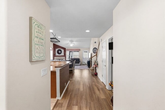 Building Photo - 2712 Woodspring Acres Dr