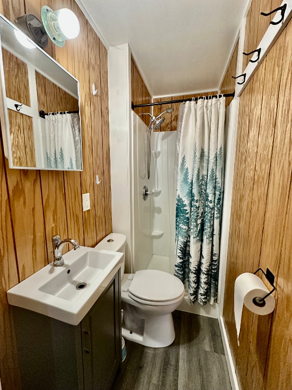 Photo - 210 E North St