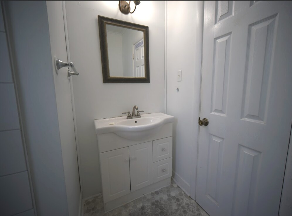 Photo - 52 Grenfell Ave