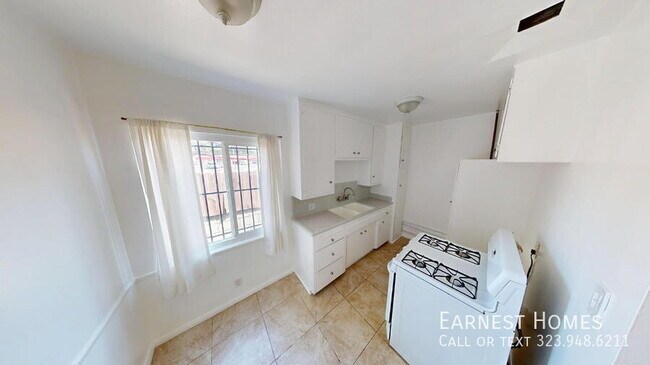 Photo - 110 S Rampart Blvd Unidad 2