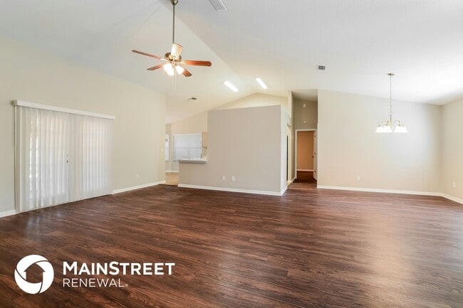 Photo - 33303 Lake Bend Cir