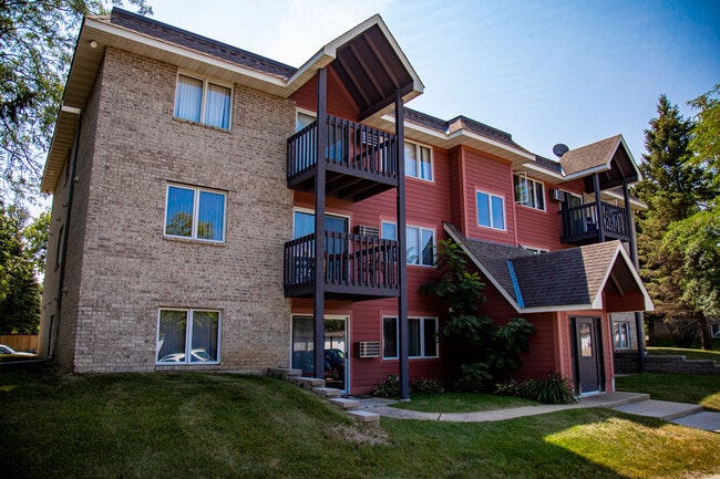 Woodridge Apartments