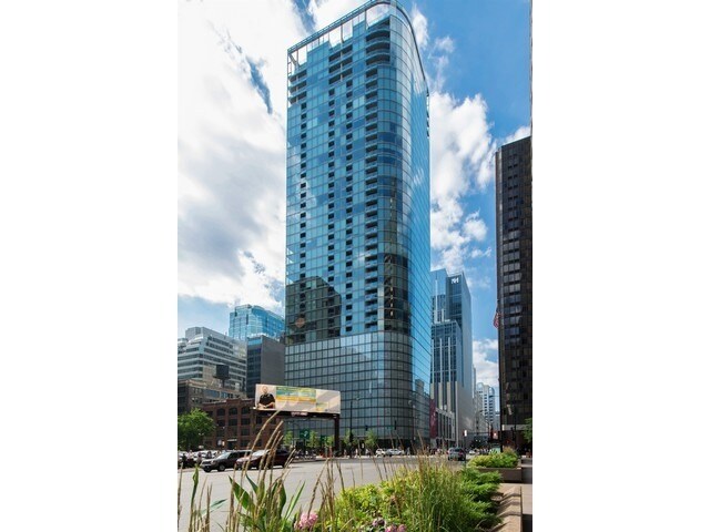 Photo - 600 N Fairbanks Ct Unidad #1704 Rental