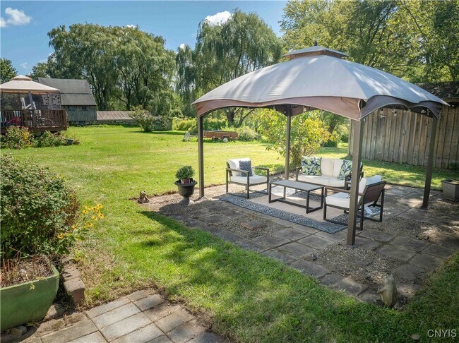 Photo - 68 Onondaga St