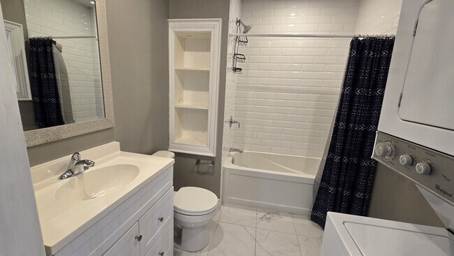 Photo - 76 Burlington St E