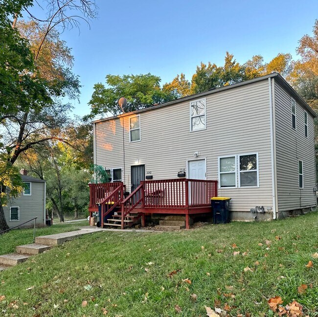 Cute Midtown 2 Bedroom Duplex - Cute Midtown 2 Bedroom Duplex Casa