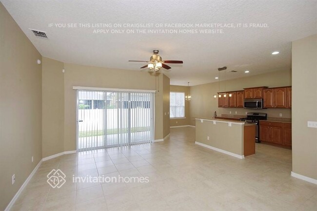 Photo - 809 James Way