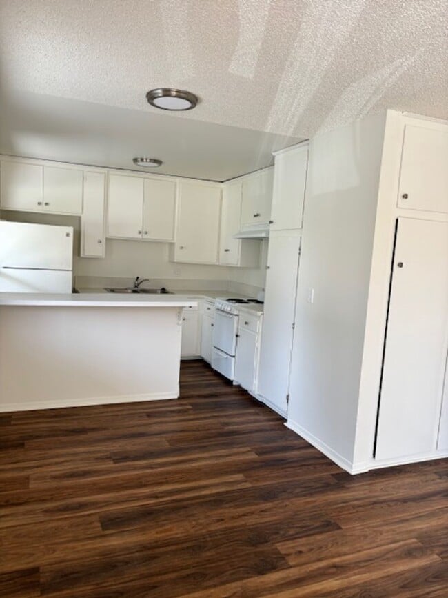 Photo - Kabir Apts (Montrose)