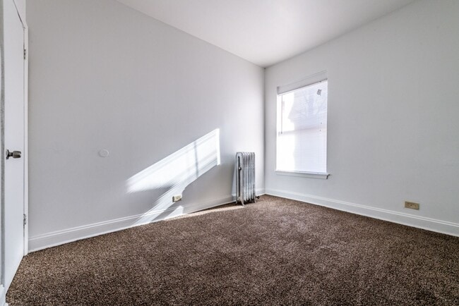 Photo - 5854 S Michigan Ave Chicago, IL 60637