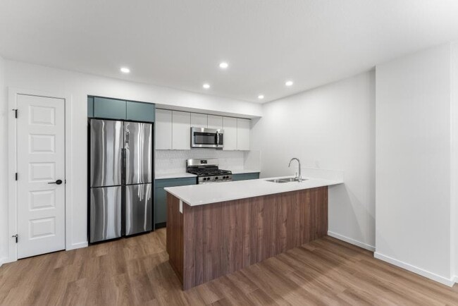 Photo - 3.0 bedroom in Edmonton Alberta T5G 2T1 Unit 1