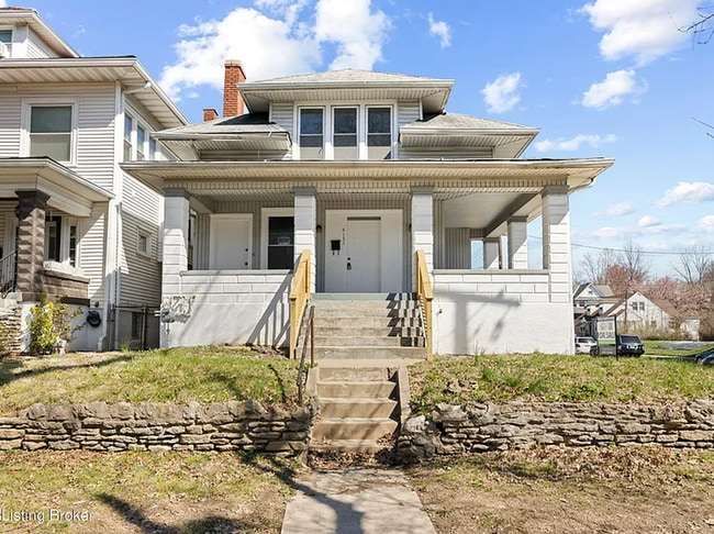 HISTORIC CHARM! Renovated 4 Bedroom, 3 Bat... - HISTORIC CHARM! Renovated 4 Bedroom, 3 Bat... House