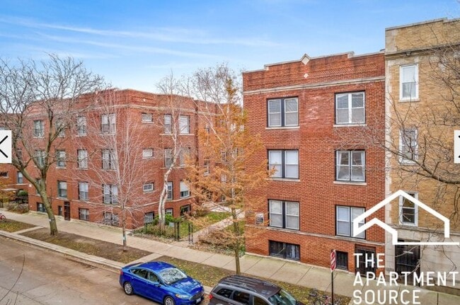 Photo - 851 W Cornelia Ave Unit 3N