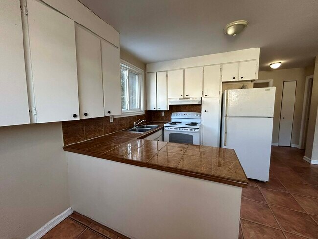 Photo - 1000 Magee Pl Unité 4