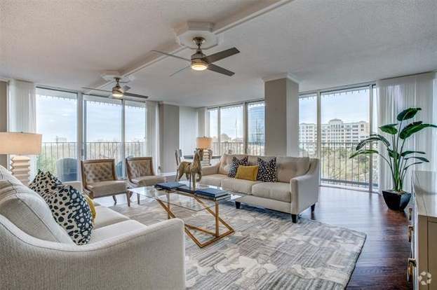 Building Photo - 3310 Fairmount-29114 Unit 29114 Rental