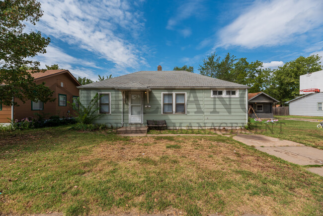 Photo - 2049 S Waco Ave House