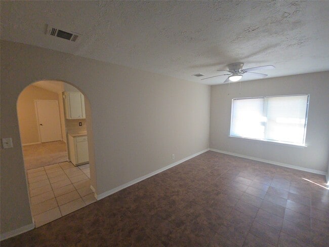 Photo - 618 Overbluff St