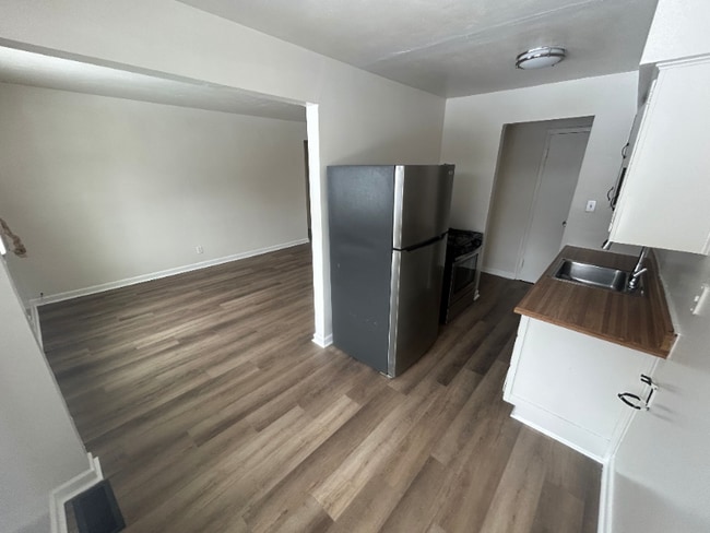 Photo - 2616 Newport Ave Unidad 1