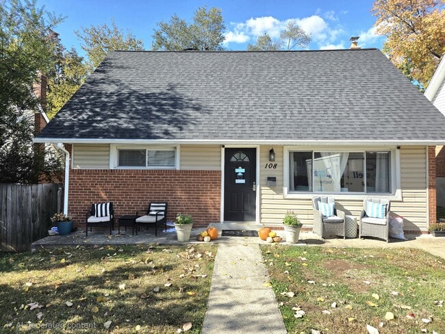 Photo - 108 N Gladden St