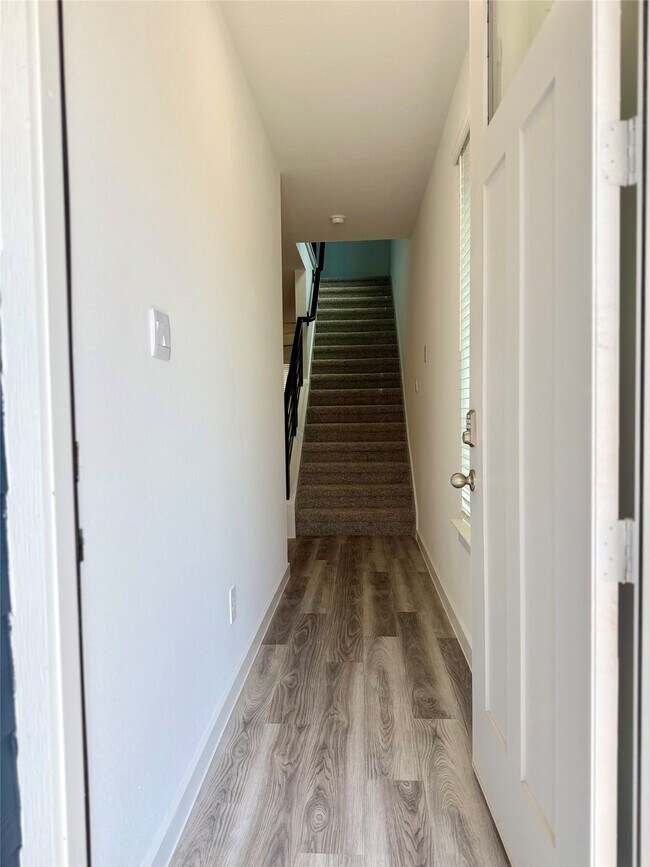 Photo - 2911 Needham Gdn Ln