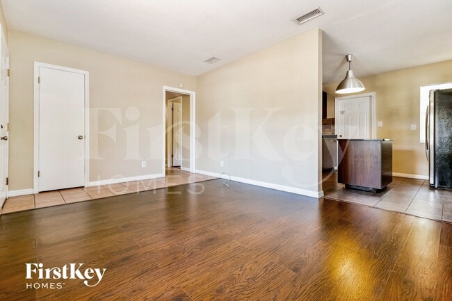 Photo - 1240 Stockton Dr